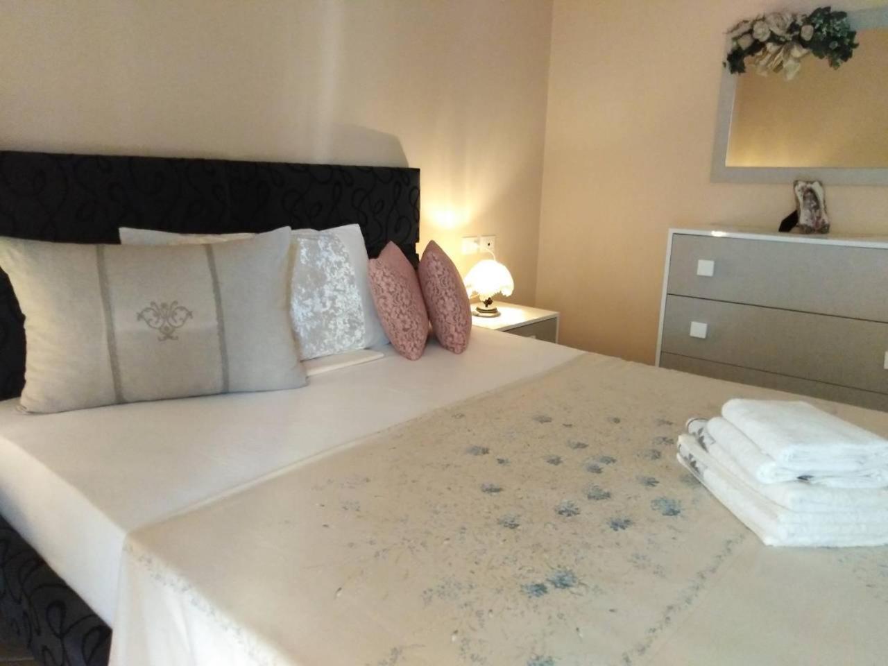 Jelena'S Luxury Apartments Sarandë 외부 사진