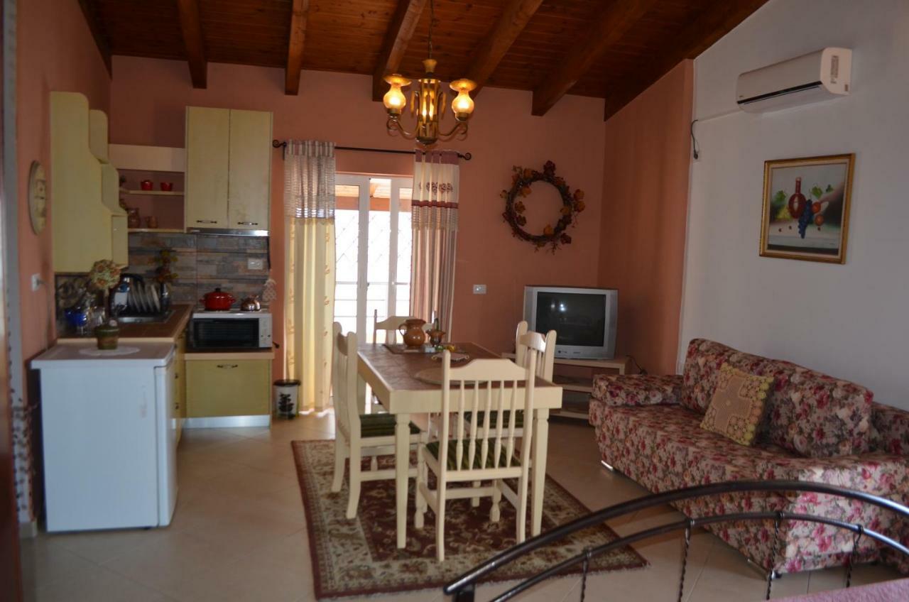 Jelena'S Luxury Apartments Sarandë 외부 사진